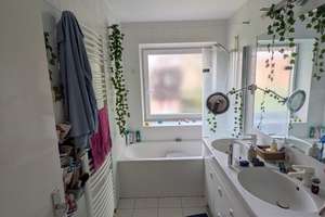 TOP! Frei ab August 2026! Ruhig gelegene 3-Zimmerwohnung, Balkon, Garage – Am Sandberge 13A, 30539 Bemerode, Hannover – Vorschaubild 2