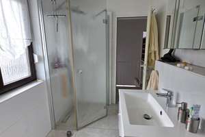 Stilvoll modernisiert. Ruhig gelegen. Perfekt durchdacht – DHH mit Wellnessbereich in Porz-Langel! – Die vollständige Adresse der Immobilie erhältst du vom Anbieter., 51143 Langel, Köln – Vorschaubild 16