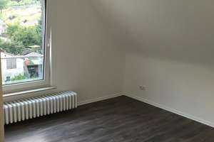 Renovierte 3,5-Zimmer-Dachgeschosswohnung in Hagen-Hohenlimburg – Haardstr 26, 58119 Hohenlimburg (Ortsteil), Hagen – Vorschaubild 2