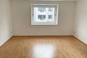 Ideal für Wohngemeinschaft: 2 große Zimmer, separate Küche + Einbauküche, Tageslichtbad – Schild 3, 38100 Innenstadt, Braunschweig – Vorschaubild 3
