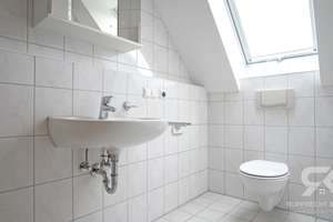 Moderne Doppelhaushälfte mit großem Eckgrundstück und herrlicher Sicht auf die Felder Vilseck´s – Die vollständige Adresse der Immobilie erhältst du vom Anbieter., 92249 Vilseck – Vorschaubild 18