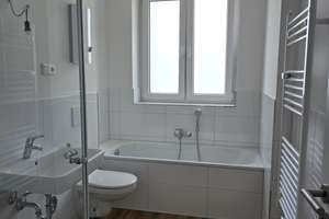 **Moderne 2-Zimmer-Wohnung – Erstbezug nach Komplettsanierung!**