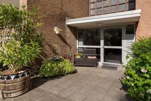 Waldblick-Loggia & Tiefgarage: Perfekt geschnittene 43 m² Oase mit Aufzug – Hubertusweg 13, 41466 Reuschenberg, Neuss – Vorschaubild 6