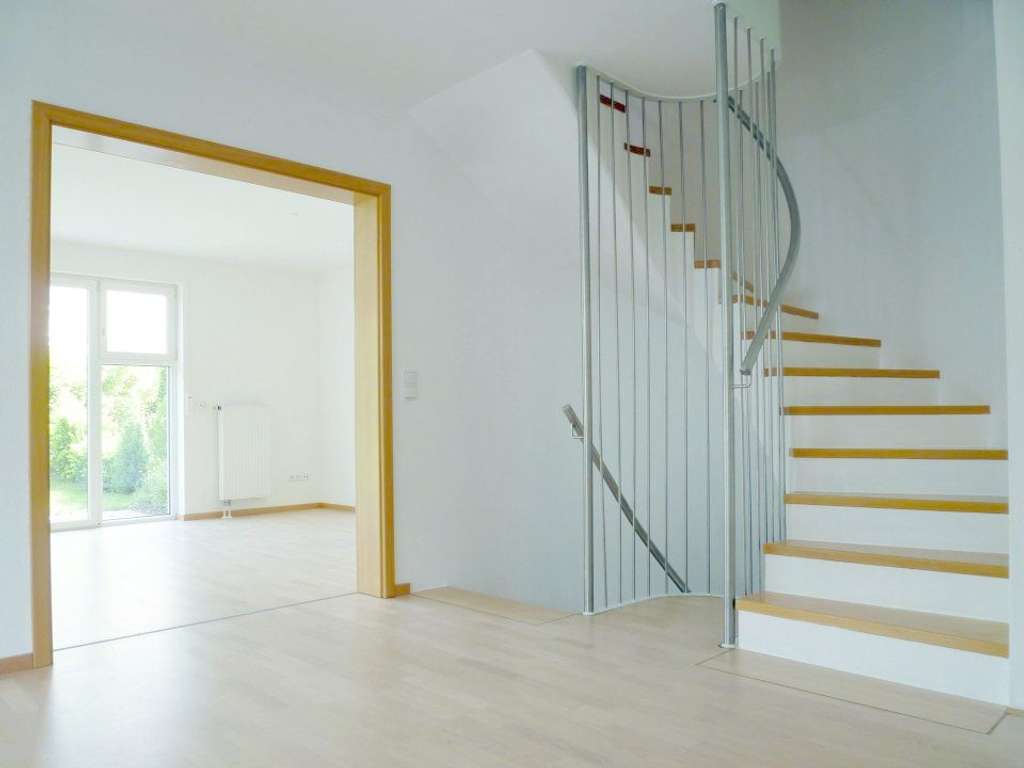 Immobilie in Krailling - Modernes Reiheneckhaus in ruhiger Wohnlage – sofort beziehbar - - Bild 3