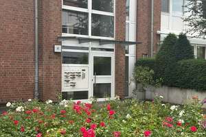 Kapitalanlage oder Eigennutzung – renoviertes Apart. in Rheinlage, Aufzug und Fitnessstudio im Haus