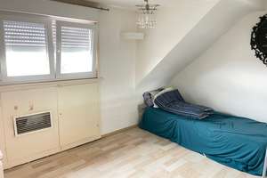 Gepflegte Doppelhaushälfte mit schöner Terrasse & Balkon in Heilbronn-Sontheim – Die vollständige Adresse der Immobilie erhältst du vom Anbieter., 74081 Sontheim, Heilbronn – Vorschaubild 11