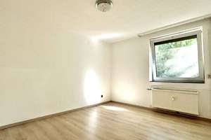 RUDNICK bietet TOP LAGE + AUFZUG: Gepflegte 3-Zimmer-Wohnung in Linden Mitte – Die vollständige Adresse der Immobilie erhältst du vom Anbieter., 30449 Linden-Süd, Hannover – Vorschaubild 7