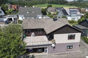 Einfamilienhaus mit Einliegerwohnung und traumhaftem Grundstück in bester Wohnlage von Neuenrade!!!