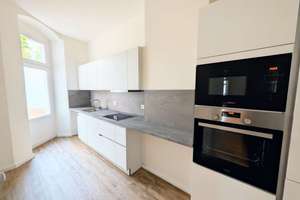 Stilvolles Altbau-Wohnen nahe Ku'damm – 105 m², 3 Zimmer, 2 Balkone in Halensee – Ringbahnstraße 13, 10711 Halensee, Berlin – Vorschaubild 5