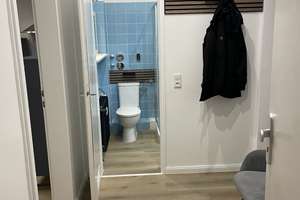 Luxuriöse 2-Zimmer Dachgeschoss-Wohnung vollausgestatet mit Designermöbeln – Fischerstraße 50, 68199 Neckarau, Mannheim – Vorschaubild 3