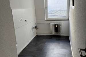 Sehr schöne und helle 3- Zimmer Wohnung, sehr gut als Studenten-WG geeignet – Schloßberg 21, 75175 Innenstadt, Pforzheim – Vorschaubild 11