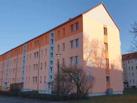 Inkl Neuem Balkon Unsere Geraumige Und Helle 2 Raum Wohnung