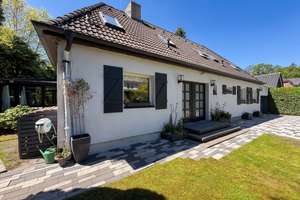 Großzügiges Einfamilienhaus | 111m² Erdgeschoss zzgl. ausgebautem Obergeschoss – Die vollständige Adresse der Immobilie erhältst du vom Anbieter., 22359 Volksdorf, Hamburg – Vorschaubild 2