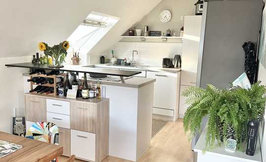 Freiwerdend: 3-Zimmer Oststadtwohnung mit Dachterrasse und tollem Ausblick auf Christuskirche
