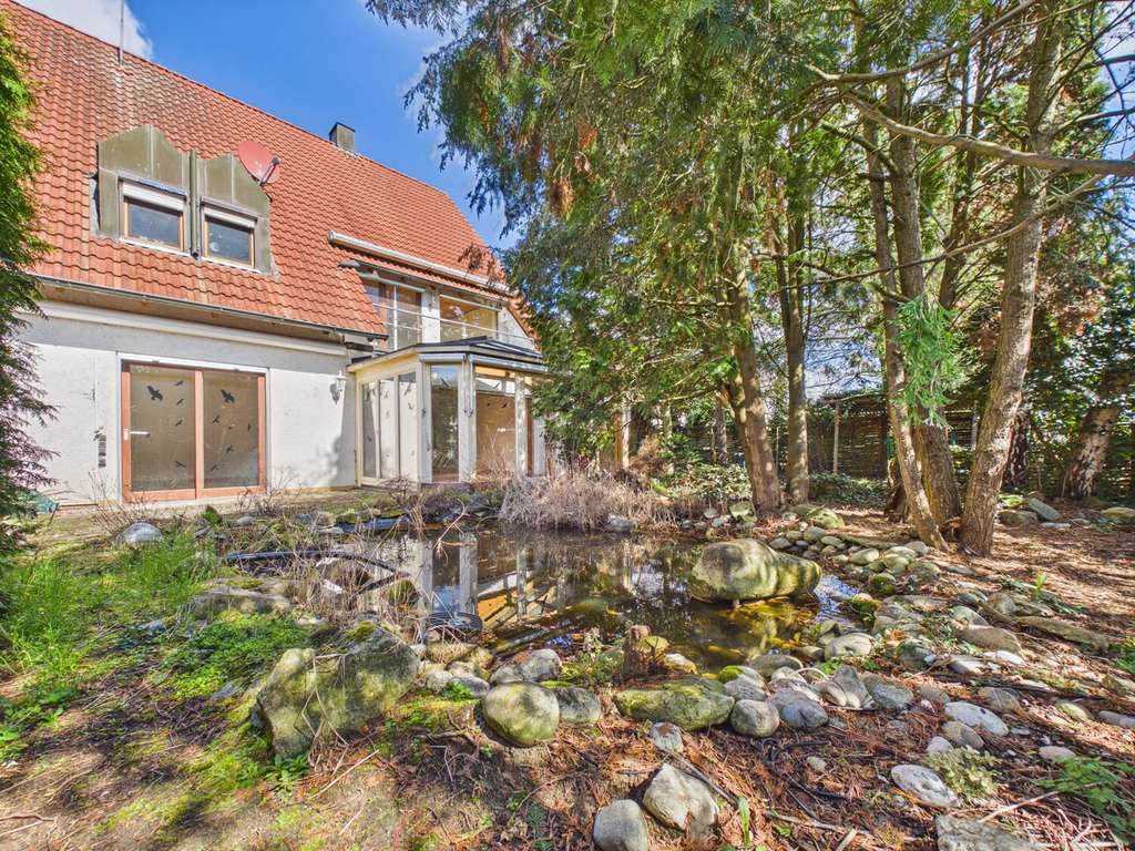 Immobilie in Schwanstetten - Großes barrierefreies Familienhaus mit Aufzug & Wintergarten – renovierungsbedürftig mit Potenzial! - Bild 3