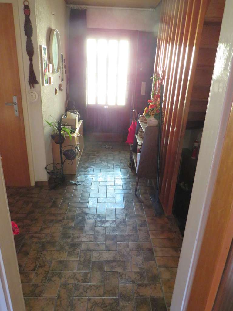 Immobilie in Liederbach - KERNSANIERUNG - REIHENECKHAUS MIT POTENZIAL - Bild 3