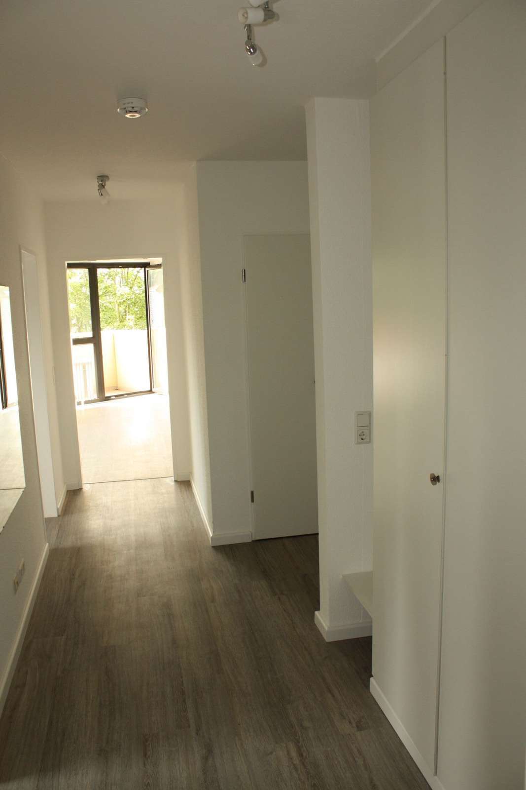 Ideal für Studenten: Moderne 3-Zimmer-Wohnung mit gemütlichem Balkon und praktischer Einbauküche 