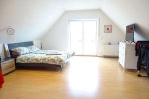 Ansprechende 2,5-Zimmer-DG-Wohnung mit Mosel Blick und Balkon in Koblenz-Güls – Die vollständige Adresse der Immobilie erhältst du vom Anbieter., 56072 Güls, Koblenz – Vorschaubild 7