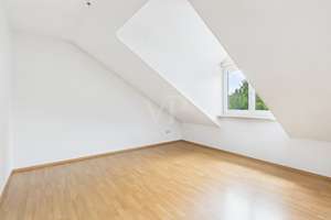 Charmante Dachgeschosswohnung mit Balkon & Loggia – Die vollständige Adresse der Immobilie erhältst du vom Anbieter., 86343 Königsbrunn – Vorschaubild 7