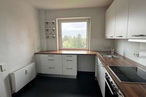 Schöne 3-Zimmer-Wohnung mit Loggia und inkl. Keller in Hamburg-Eißendorf – Strucksbarg 49, 21077 Eißendorf, Hamburg – Vorschaubild 3