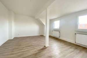 🏡 Altbaucharme: WG-taugliche 4,5-Zimmer-Wohnung  direkt am Bergmannsheil – Hattinger 87, 44789 Südinnenstadt, Bochum – Vorschaubild 2