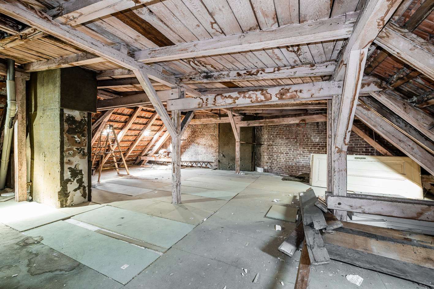 Dachgeschoss-Rohdiamant – genehmigt und bereit für den Ausbau, Berlin – Bild 1