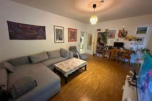 ***INNENSTADT-SÜD Sanierte Wohnung mit Balkon,Parkett, GästeWC, Duschbad, EBK & Aufzug******