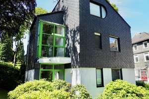Eigennutzer und Investoren aufgepasst! Drei Parteienhaus in citynaher Lage