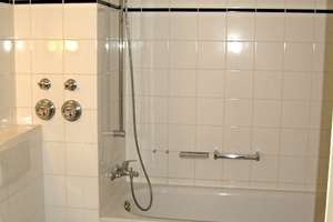 Schicke helle 1-Zimmer-Erdgeschoß-Wohnung mit Terrasse + TG-Platz! – Unter Buschweg 15a, 50999 Sürth, Köln – Vorschaubild 6