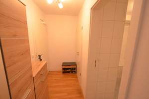 Neuwertige 2-Zi.-Whg mit Süd-/Westbalkon (ca.10m²) und herrlichem Seeblick im Westen  – Die vollständige Adresse der Immobilie erhältst du vom Anbieter., 93049 Westenviertel, Regensburg – Vorschaubild 12