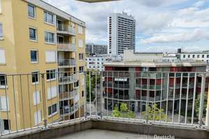 Großzügige 1-Zimmer-Wohnung mit moderner Einbauküche in München – 80686 Land in Sonne, München – Vorschaubild 9