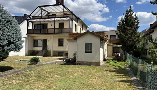 Bild von Großzügiges Mehrgenerationenhaus mit weitläufigem Garten und Garage! 
