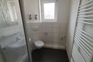 Renovierte 3-Zimmer-Wohnung im 2. OG in Geestemünde mit Balkon und Tageslichtbad, auf Wunsch mit EBK – Georgstraße 56, 27570 Geestemünde, Bremerhaven – Vorschaubild 6