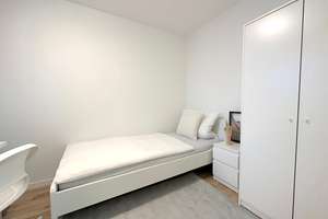 🏡 Ein Zimmer in moderner 3er-WG frei ! – Otto-Hahn-Platz 3, Heidelberg - ab dem 01.08 – Otto-Hahn-Platz 3, 69126 Emmertsgrund, Heidelberg – Vorschaubild 1