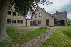 Wohnen und Arbeiten verbinden! Haus mit angrenzender Praxis oder Bürofläche. – Die vollständige Adresse der Immobilie erhältst du vom Anbieter., 21640 Horneburg – Vorschaubild 1