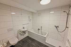 Schicke 3,5 Zimmer-Wohnung mit Ankleide in zentraler Lage – Kölner Str. 73-77, 42651 Solingen-Mitte, Solingen – Vorschaubild 14