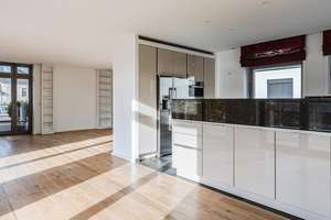 Lichtdurchflutetes Penthouse mit Sonnenterrasse im Herzen von Oldenburg – Die vollständige Adresse der Immobilie erhältst du vom Anbieter., 26121 Innenstadt, Oldenburg (Oldenburg) – Vorschaubild 3
