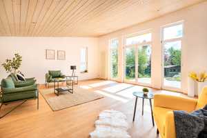 EINDRUCKSVOLLE VILLA - Charmante Villa in ruhiger und zentraler Lage in Singen – Konstanz (Kreis) – Vorschaubild 5