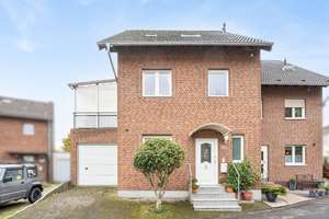 Traumhafte Doppelhaushälfte mit unverbaubarem Blick ins Grüne – modern, familienfreundlich in Neuss – Die vollständige Adresse der Immobilie erhältst du vom Anbieter., 41469 Norf, Neuss – Vorschaubild 2