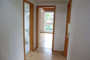 Gepflegte 6-Zimmer Doppelhaushälfte mit solider Bausubstanz, mit Balkon, Dachterrasse, Carport! – Die vollständige Adresse der Immobilie erhältst du vom Anbieter., 26180 Rastede – Vorschaubild 3