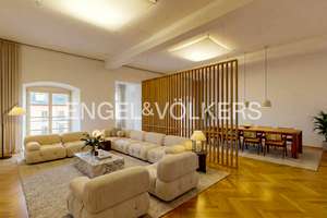 Exklusive 4-Zimmer-Wohnung im denkmalgeschützten Dalberger Hof