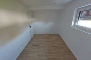 Neues Zuhause in Hochzoll: 3,5-Zimmer-Wohnung mit Terrasse und eigenem Garten – Oberländer Straße 45 1/4, 86163 Hochzoll-Süd, Augsburg – Vorschaubild 12