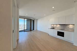 FOUR: Stilvolles Apartment mit Taunusblick – 60315 Innenstadt, Frankfurt am Main – Vorschaubild 2