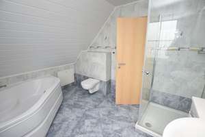 Schöne, moderne Doppelhaushälfte mit offener Küche, Kamin, Wintergarten + Garage... – Die vollständige Adresse der Immobilie erhältst du vom Anbieter., 38471 Rühen – Vorschaubild 10