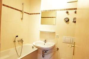 Charmante 2-Raum-Dachgeschosswohnung mit Balkon in Chemnitz-Kappel – Deulichstraße 7, 9119 Kappel, Chemnitz – Vorschaubild 3