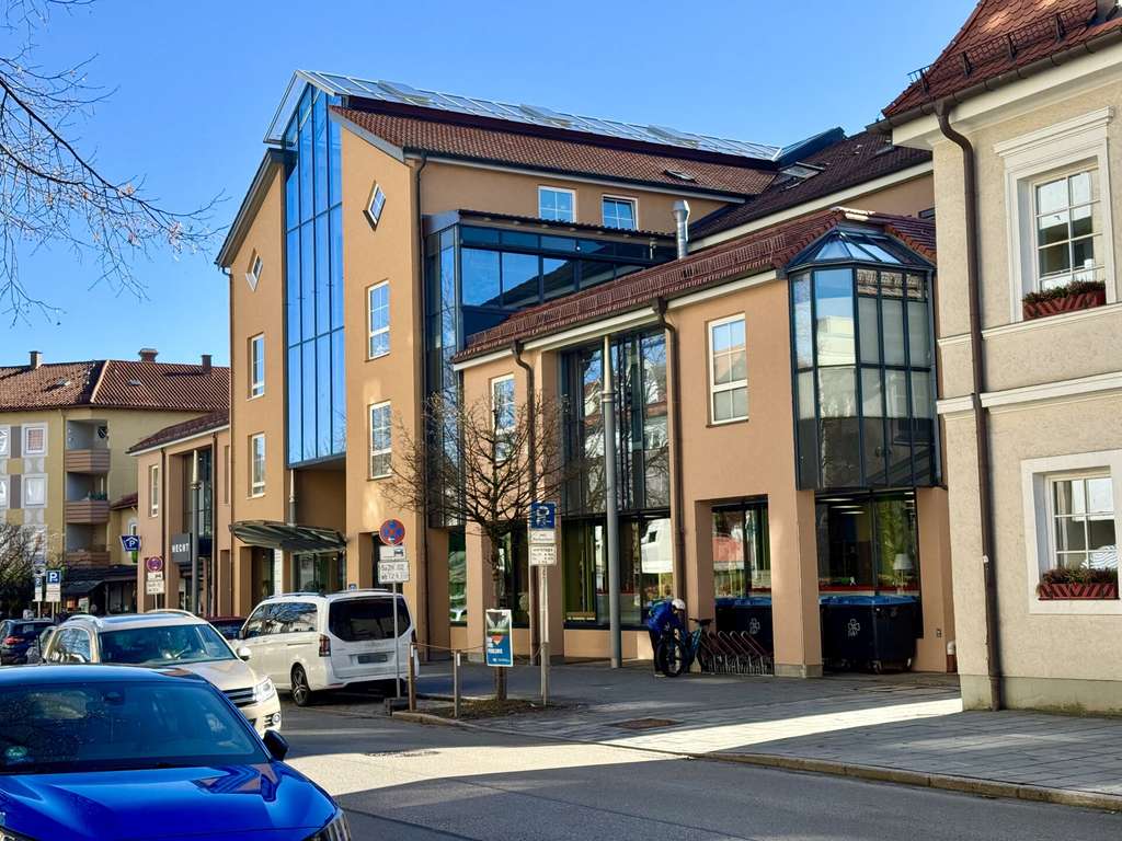 Immobilie in Penzberg - Wohnen mitten in Penzberg – Stilvolle 4-Zimmer-Wohnung mit Balkon - Bild 0