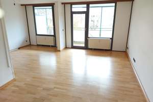 Gepflegte 3-Zimmer-Wohnung mit 2 Balkonen in München-Hadern – Die vollständige Adresse der Immobilie erhältst du vom Anbieter., 81375 Neuhadern, München – Vorschaubild 2