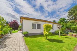 Vollständig renovierter Bungalow mit großzügiger Gartenlandschaft sofort Bezugsbereit