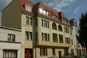 Charmante Altbauwohnung mit Balkon in Stadtfeld - Ost