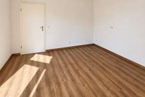 Sonnige 3-Raumwohnung mit Balkon + Tageslichtbad + Einbauküche als Option! – 39112 Sudenburg, Magdeburg – Vorschaubild 14